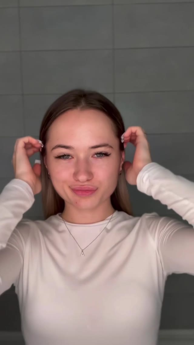 Beauty product demo